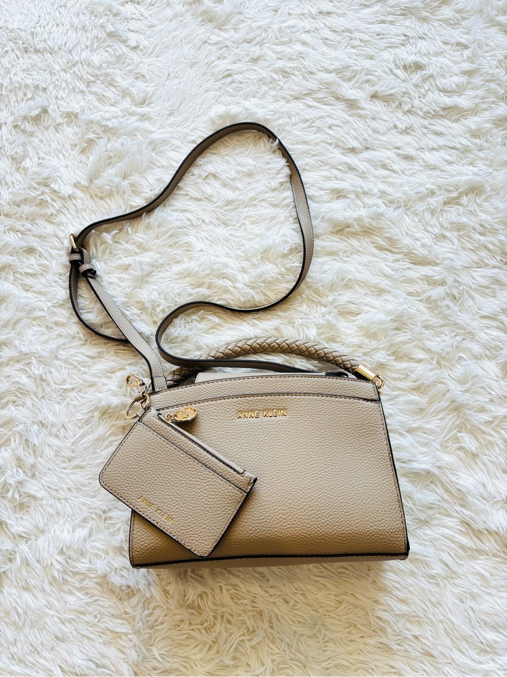 🤍 New! Anne Klein Beige Crossbody Bag with Gold Accents